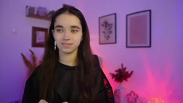 Gia Paige18 online show from November 2025 02:05:01 PM