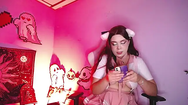 Erza escarleth online show from October 2025 10:06:02 PM