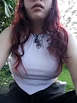 Erza escarleth online show from June 2026 09:58:01 PM