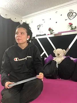 1lovelygirls online show from October 2025 12:07:02 PM