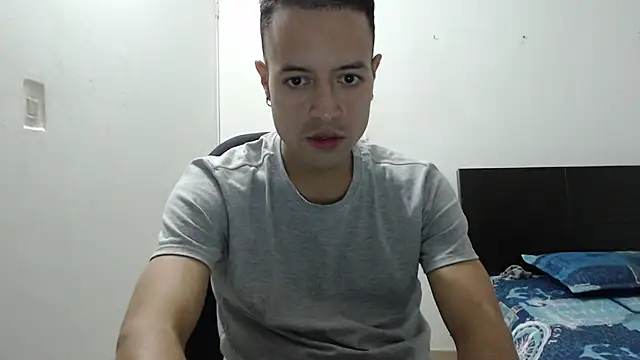 Snapshot of dimitriquiet05 chatting on December 2024 02:20:01 AM dimitriquiet05 online show from December 2024 02:20:01 AM