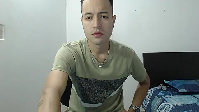 Snapshot of dimitriquiet05 chatting on December 2024 03:08:02 AM dimitriquiet05 online show from December 2024 03:08:02 AM