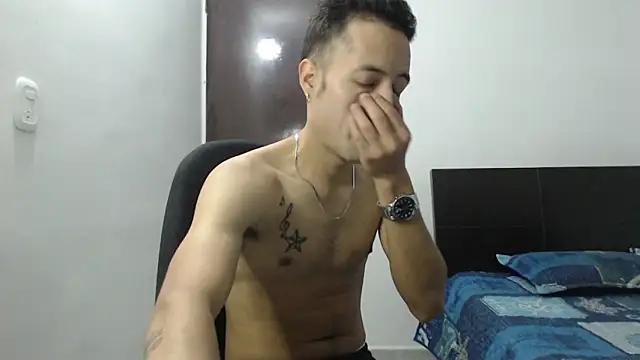 Snapshot of dimitriquiet05 chatting on December 2024 05:04:02 AM dimitriquiet05 online show from December 2024 05:04:02 AM