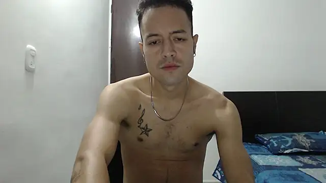 Snapshot of dimitriquiet05 chatting on December 2024 04:31:02 AM dimitriquiet05 online show from December 2024 04:31:02 AM