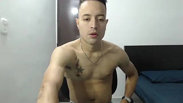 Snapshot of dimitriquiet05 chatting on December 2024 03:06:01 AM dimitriquiet05 online show from December 2024 03:06:01 AM