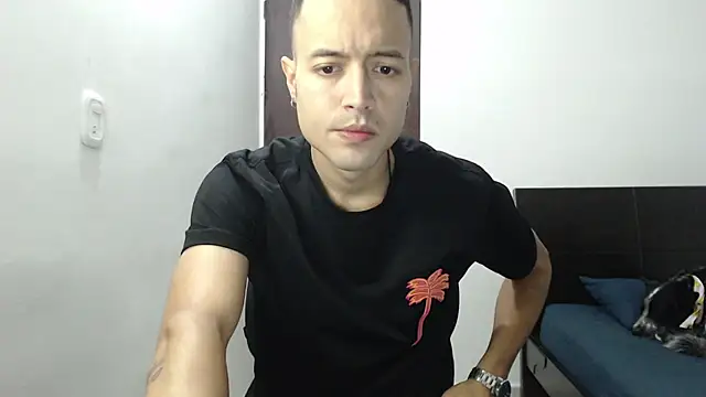 Snapshot of dimitriquiet05 chatting on January 2025 05:08:02 AM dimitriquiet05 online show from January 2025 05:08:02 AM