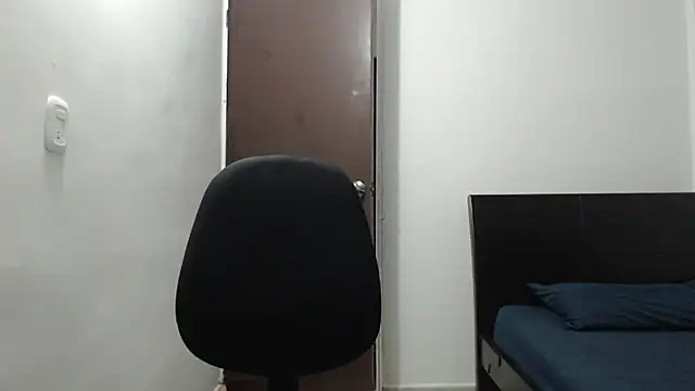 Snapshot of dimitriquiet05 chatting on January 2025 02:57:01 AM dimitriquiet05 online show from January 2025 02:57:01 AM