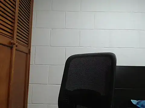 Snapshot of dimitriquiet05 chatting on February 2026 06:37:01 AM dimitriquiet05 online show from February 2026 06:37:01 AM