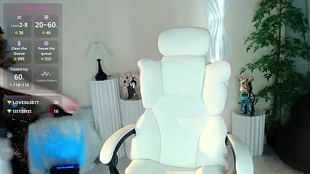 Snapshot of Cartier-__Daji- chatting on December 2024 05:35:02 PM Cartier-  Daji- online show from December 2024 05:35:02 PM