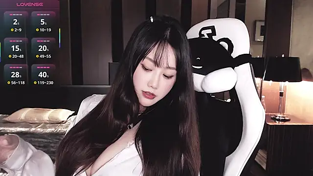 Snapshot of Cartier-__Daji- chatting on October 2025 12:40:02 PM Cartier-  Daji- online show from October 2025 12:40:02 PM