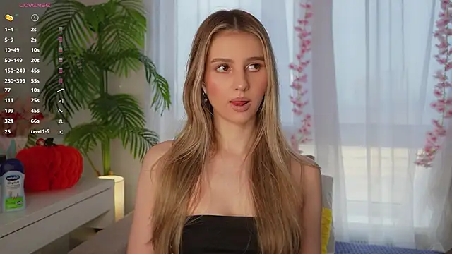 Fluffy-Angel online show from March 2025 08:41:02 AM