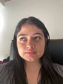 Stephania 18 online show from February 2026 01:58:01 PM