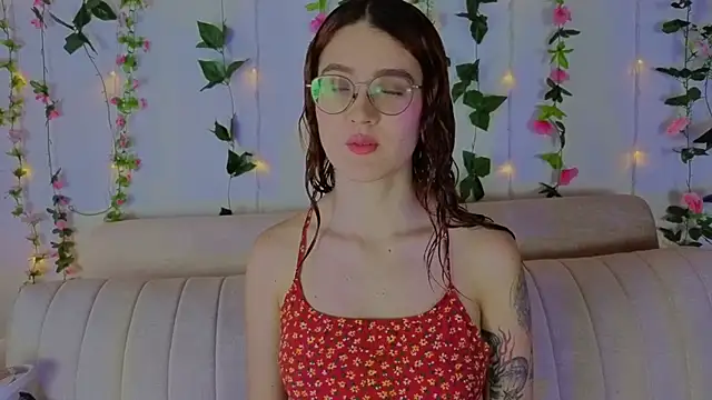 MiaWinx online show from November 2025 09:03:01 PM