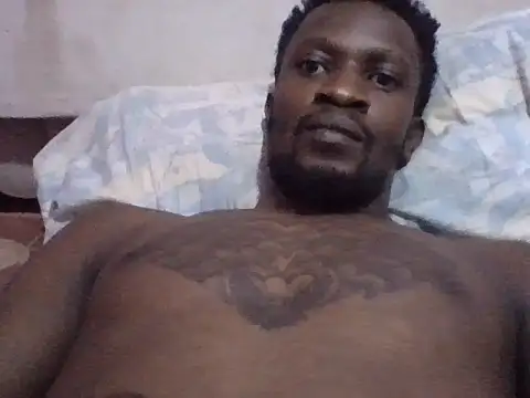 Snapshot of Tonedom chatting on October 2025 02:33:01 AM Tonedom online show from October 2025 02:33:01 AM