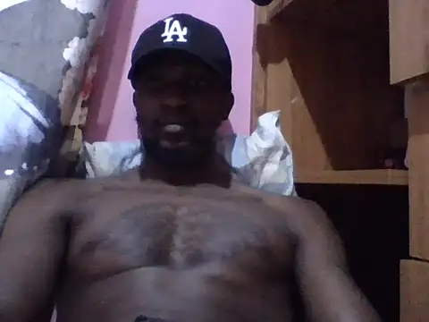 Snapshot of Tonedom chatting on October 2025 10:12:02 PM Tonedom online show from October 2025 10:12:02 PM