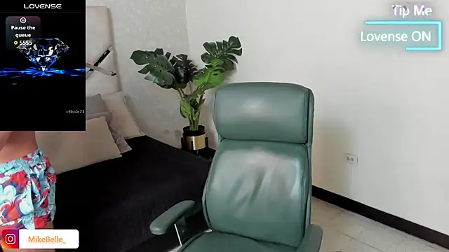 mike belle online show from October 2025 08:51:02 PM