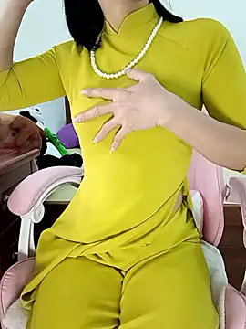    Erin    online show from January 2026 01:32:02 AM