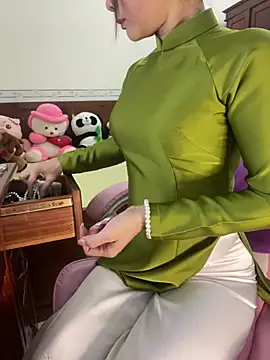    Erin    online show from April 2026 02:22:02 AM