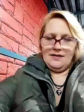 Forest-Lady online show from February 2025 06:19:01 PM