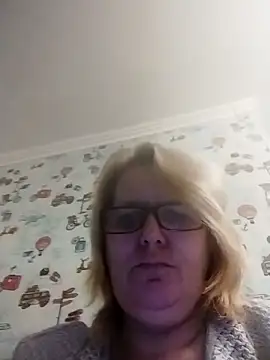 Forest-Lady online show from October 2025 03:01:01 PM