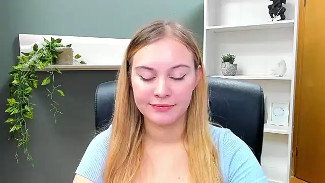 kitty valeria online show from January 2025 09:02:02 AM