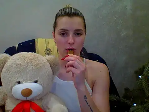 lady olivia  online show from February 2026 07:03:02 PM