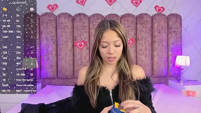 Victoria Adams14 online show from February 2025 11:59:02 AM