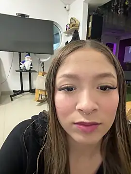 Victoria Adams14 online show from December 2025 03:02:02 AM