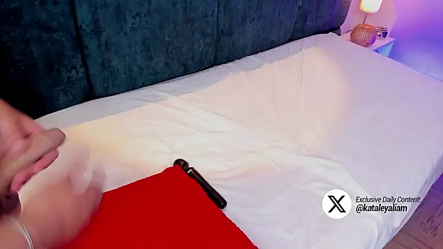 Snapshot of kataleyandliam chatting on February 2025 10:33:01 PM kataleyandliam online show from February 2025 10:33:01 PM