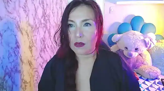 evelyn mature19 online show from January 2025 07:21:02 PM
