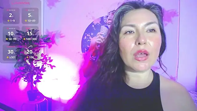 evelyn mature19 online show from October 2025 06:03:01 PM