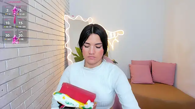 Chiara tay online show from February 2025 07:17:02 PM