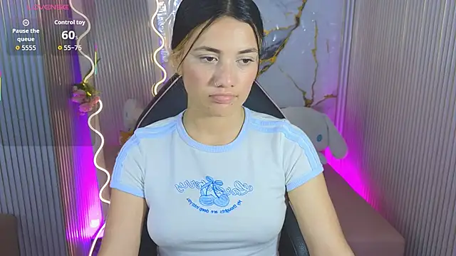 Chiara tay online show from April 2026 07:15:01 PM
