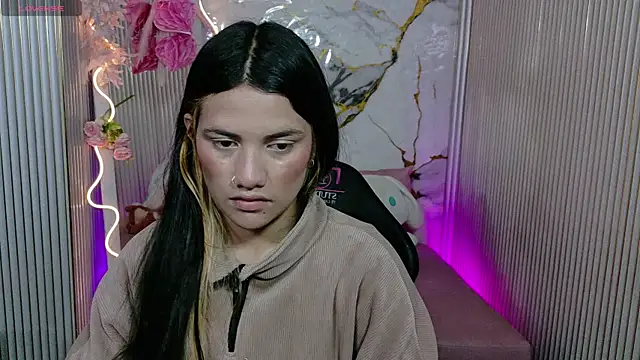 Chiara tay online show from May 2026 07:09:02 PM