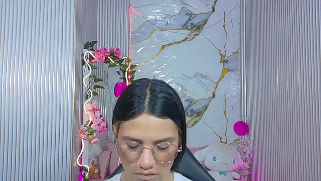 Chiara tay online show from June 2026 07:25:01 PM