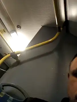 Kedarr97 online show from April 2026 07:25:01 PM