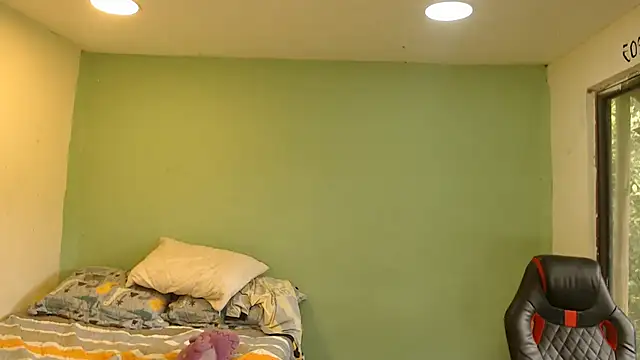 danielitopapuu online show from April 2026 08:31:01 PM