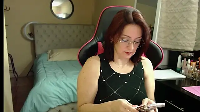 Carol Scottt online show from September 2025 08:35:02 PM