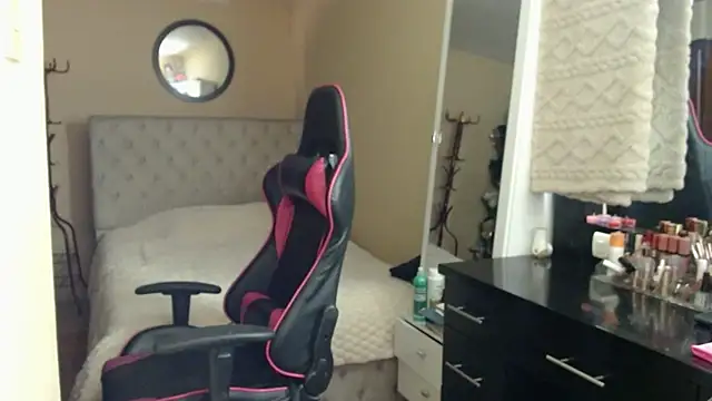 Carol Scottt online show from March 2026 06:11:02 PM