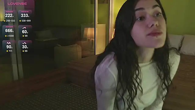 Snapshot of sadetuiningaa chatting on September 2025 12:56:02 AM sadetuiningaa online show from September 2025 12:56:02 AM