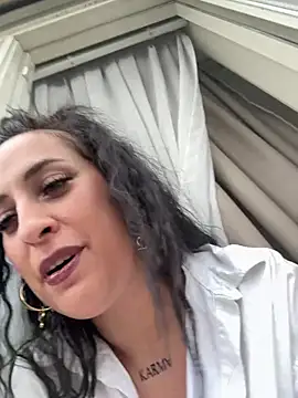 CarolaDrago online show from February 2025 04:26:02 PM