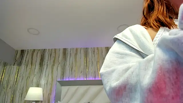 SophiaLaurens online show from February 2025 04:07:01 PM