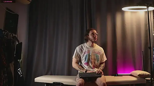 pleasure8869 online show from February 2025 04:31:01 AM