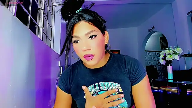 Snapshot of Oficial_angela chatting on December 2024 06:13:02 AM Oficial angela online show from December 2024 06:13:02 AM