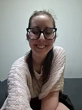 Snapshot of Sarah459 chatting on January 2025 09:35:02 PM Sarah459 online show from January 2025 09:35:02 PM