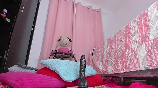Snapshot of msschloee_ chatting on February 2025 10:25:02 PM msschloee online show from February 2025 10:25:02 PM