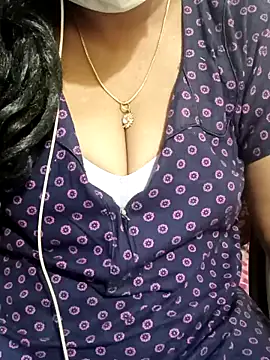 Snapshot of Aishu-tamil09 chatting on February 2025 05:37:02 PM Aishu-tamil09 online show from February 2025 05:37:02 PM