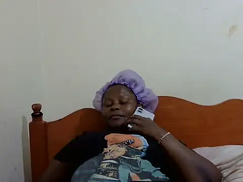 Snapshot of Pretty_lilly02 chatting on October 2025 01:01:01 PM Pretty lilly02 online show from October 2025 01:01:01 PM