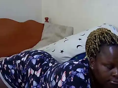 Snapshot of Pretty_lilly02 chatting on December 2025 07:15:02 AM Pretty lilly02 online show from December 2025 07:15:02 AM