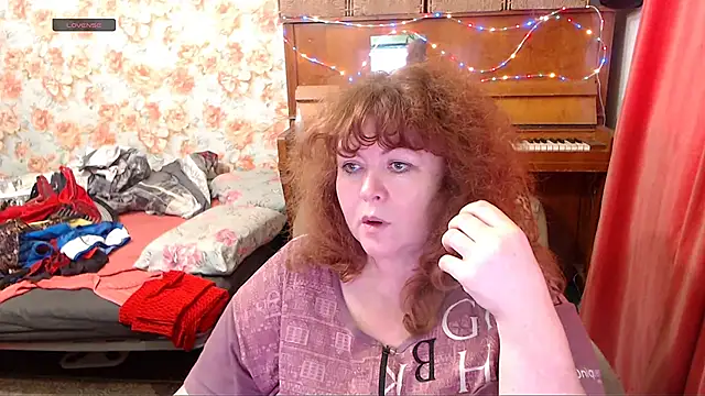 RoseRed69 online show from November 2025 10:36:02 AM